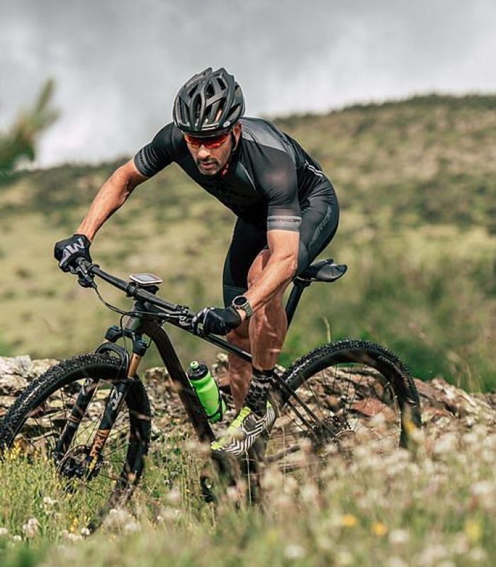 Mountainbike nedför Branäsberget